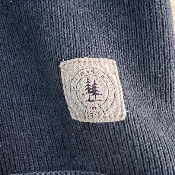 G.H. Bass & Co. Men's Dark Long Sleeve Shirt - Picture 3 of 6